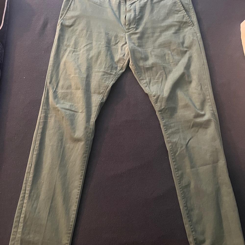 Men’s Light Green Casual Khaki Pants / Chinos 36W x 32L